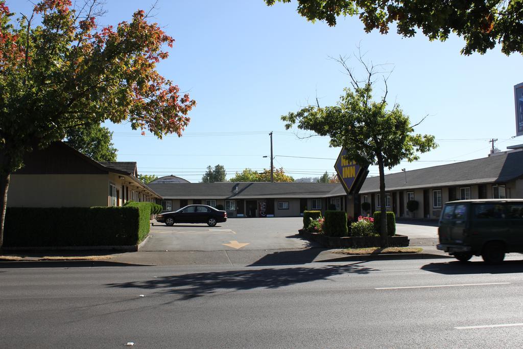 Nite Inn Motel Eugene Exterior photo